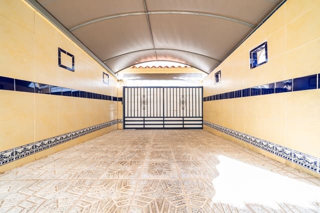 3 soveværelse Villa til salg i La Marina, Elche / Elx med swimmingpool - € 230.000 (Ref: 9829611)