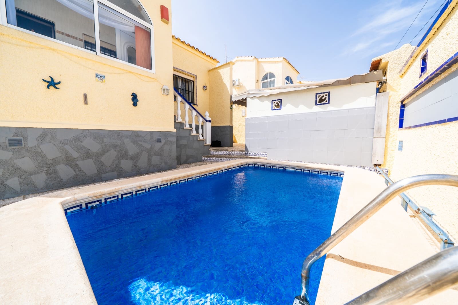 3 sovrum Villa till salu i La Marina med pool - 230 000 € (Ref: 9829611)