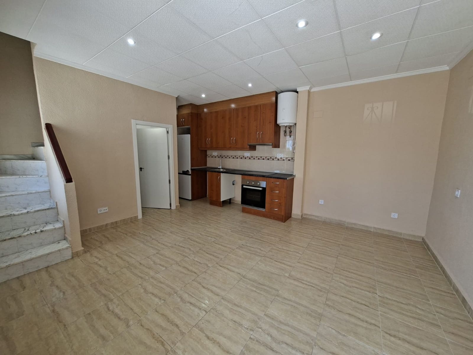 1 makuuhuone Omakotitalo myytävänä paikassa La Marina - 129 000 € (Ref: 9834298)