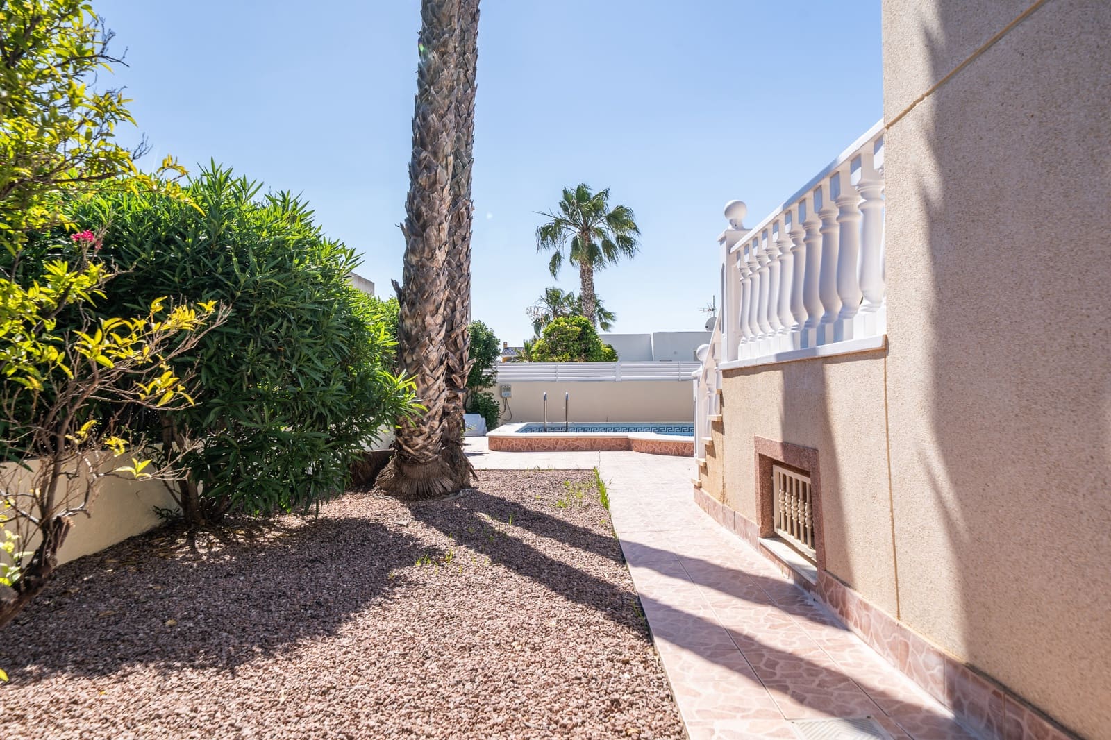 4 soveværelse Villa til salg i La Marina med swimmingpool - € 425.000 (Ref: 9850178)