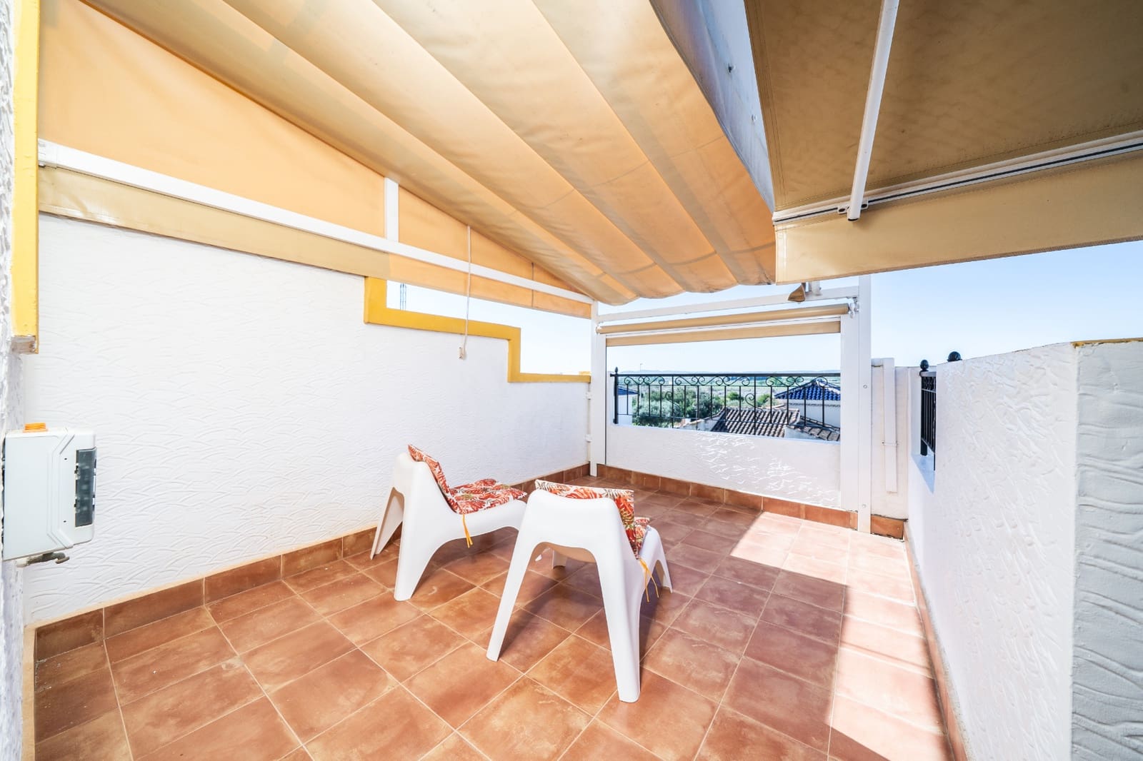 3 bedroom Semi-detached Villa for sale in La Marina with pool - € 210,000 (Ref: 9852164)