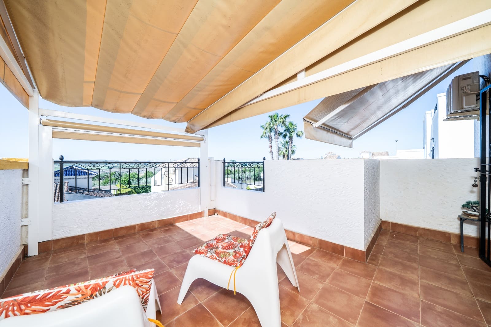 3 bedroom Semi-detached Villa for sale in La Marina with pool - € 210,000 (Ref: 9852164)