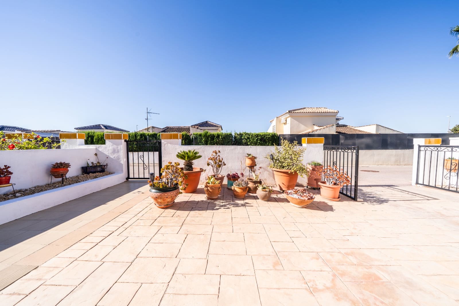 3 bedroom Semi-detached Villa for sale in La Marina with pool - € 210,000 (Ref: 9852164)