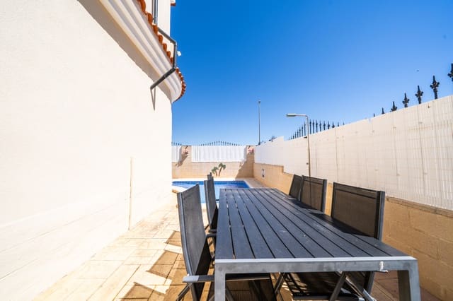 3 sovrum Villa till salu i La Marina, Elche / Elx med pool - 255 000 € (Ref: 9854267)