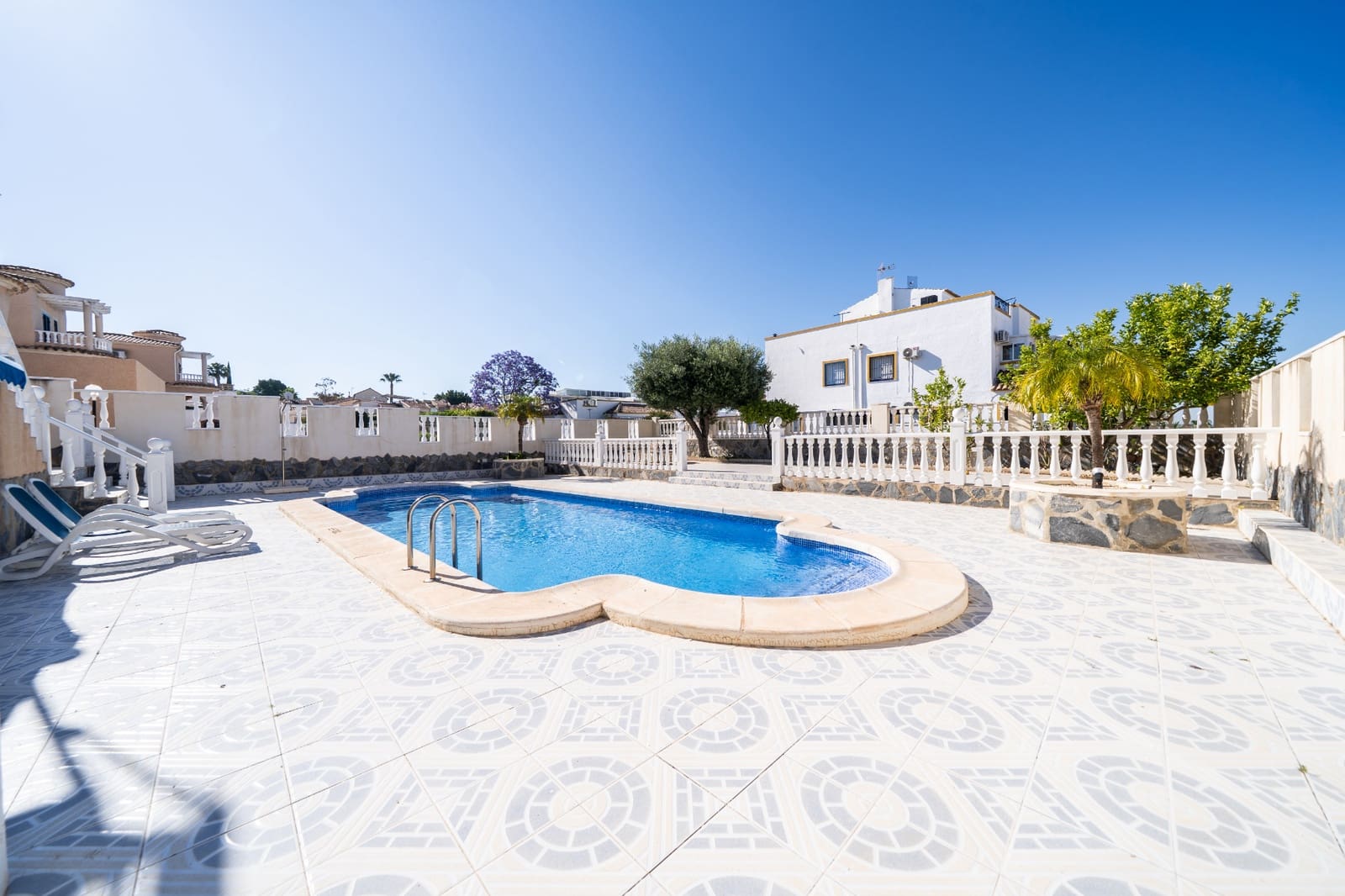 4 Zimmer Villa zu verkaufen in La Marina mit Pool - 395.500 € (Ref: 9863454)
