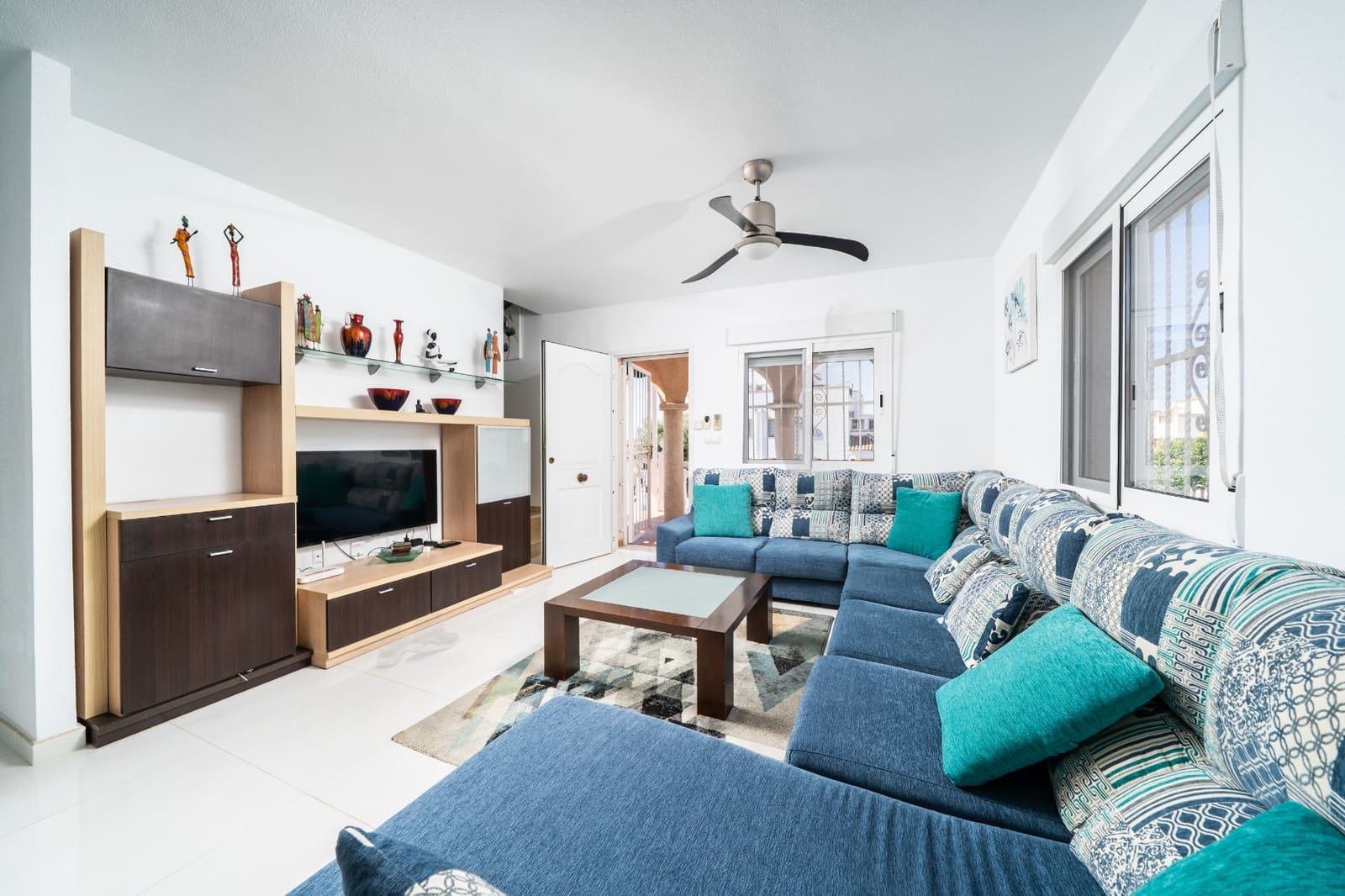 4 Zimmer Villa zu verkaufen in La Marina mit Pool - 395.500 € (Ref: 9863454)