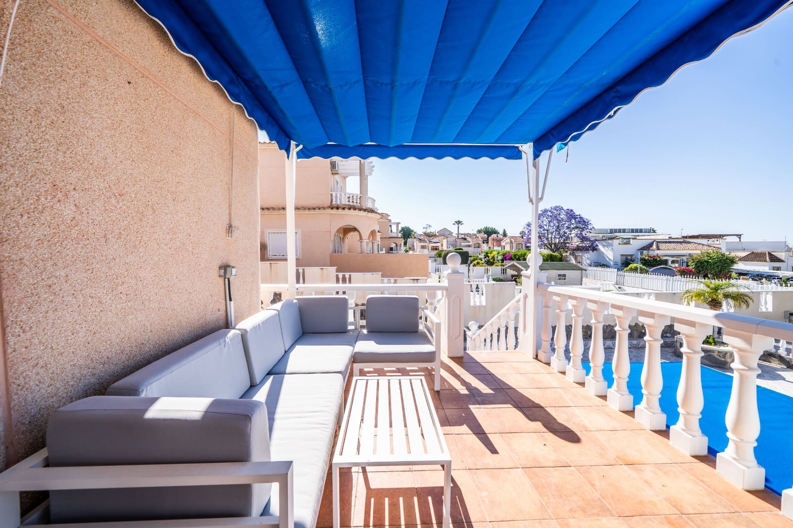 4 Zimmer Villa zu verkaufen in La Marina mit Pool - 395.500 € (Ref: 9863454)