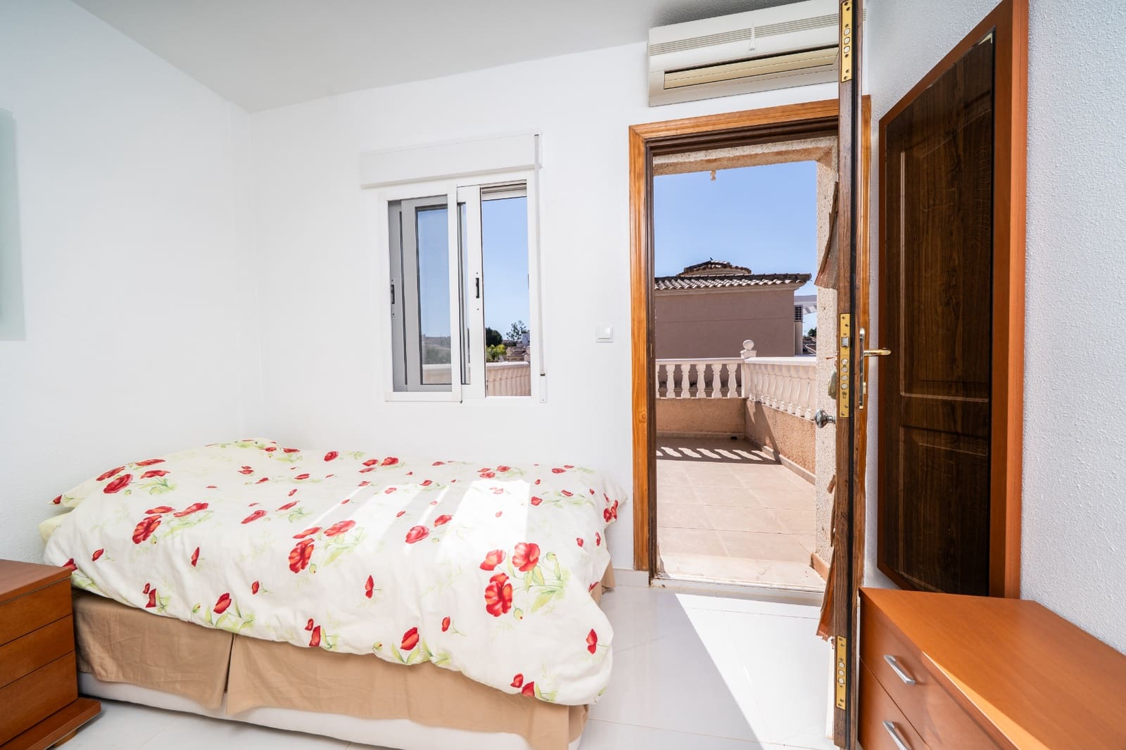4 Zimmer Villa zu verkaufen in La Marina mit Pool - 395.500 € (Ref: 9863454)