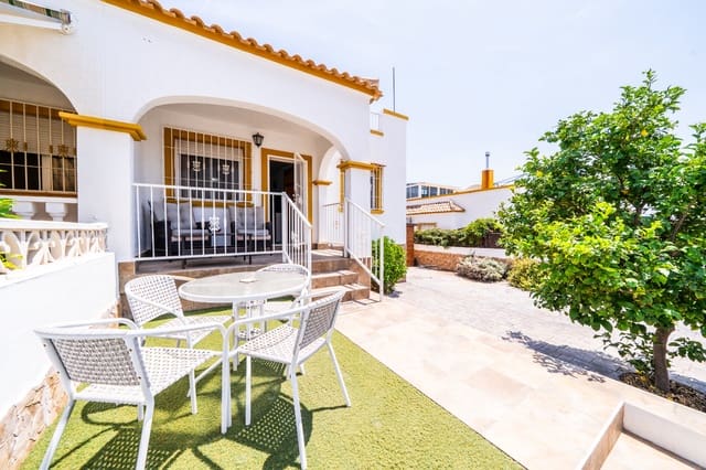 Pareado de 3 habitaciones en La Marina, Elche / Elx en venta con piscina - 189.000 € (Ref: 9874036)