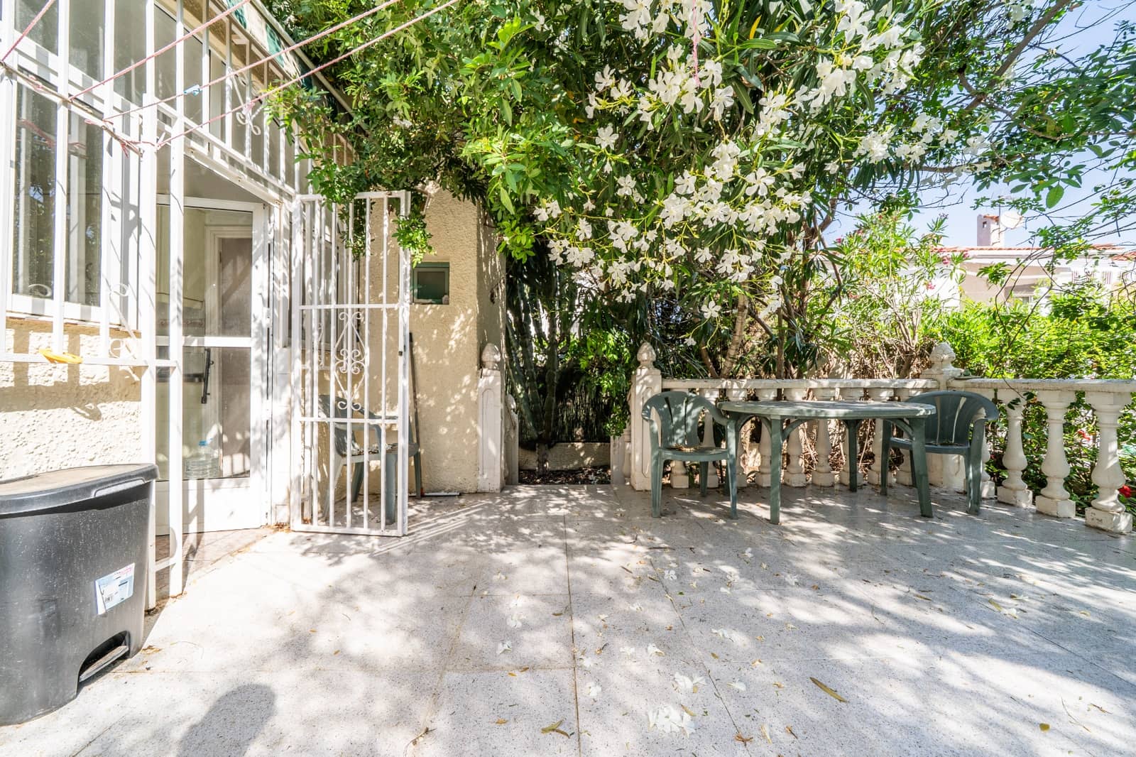 3 makuuhuone Huvila myytävänä paikassa La Marina - 185 000 € (Ref: 9877153)