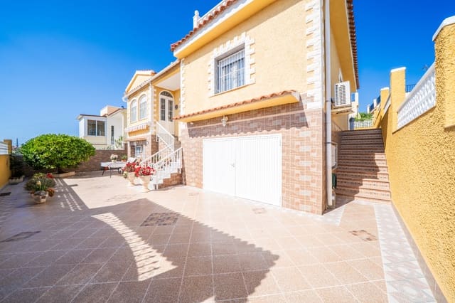 4 soveværelse Villa til salg i La Marina, Elche / Elx med swimmingpool garage - € 279.000 (Ref: 9880246)