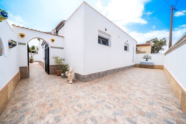2 makuuhuone Huvila myytävänä paikassa La Marina, Elche / Elx - 225 000 € (Ref: 9895387)