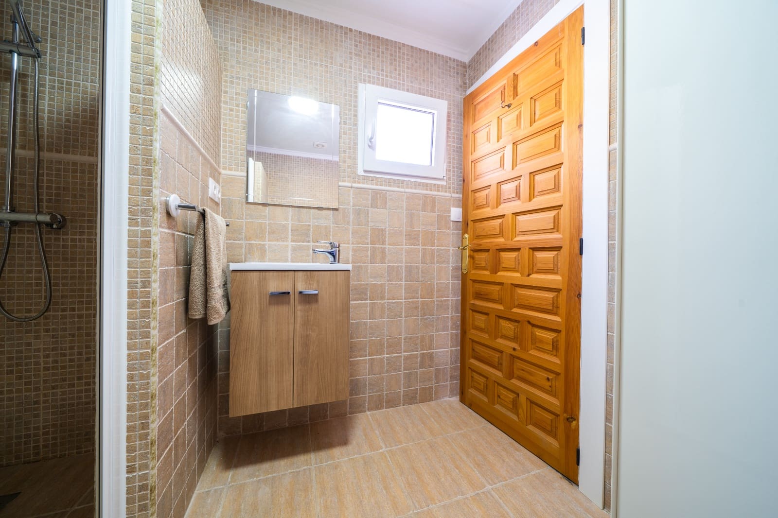 2 makuuhuone Huvila myytävänä paikassa La Marina mukana uima-altaan - 225 000 € (Ref: 9895387)