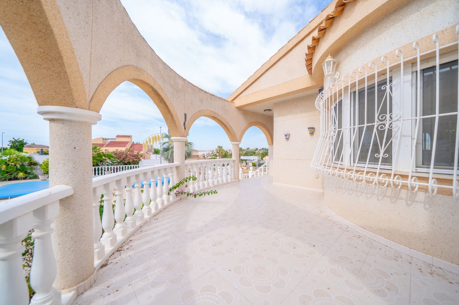 3 soveværelse Villa til salg i La Marina med swimmingpool garage - € 440.000 (Ref: 9953382)