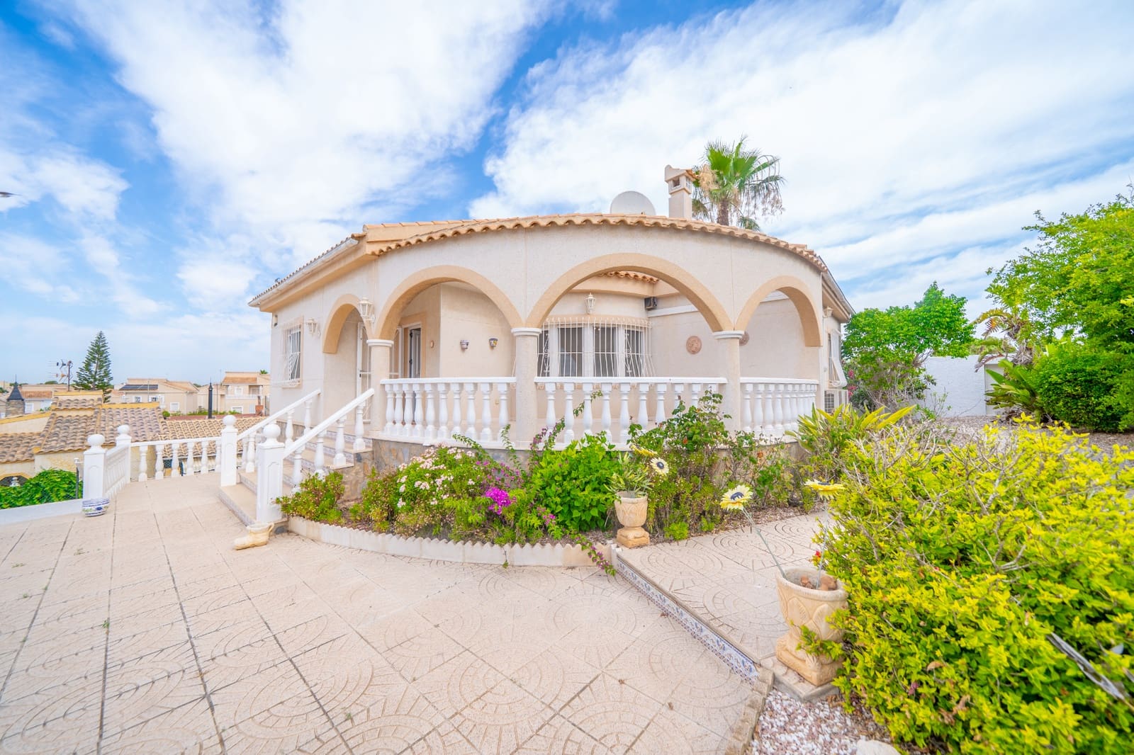 3 soveværelse Villa til salg i La Marina med swimmingpool garage - € 440.000 (Ref: 9953382)