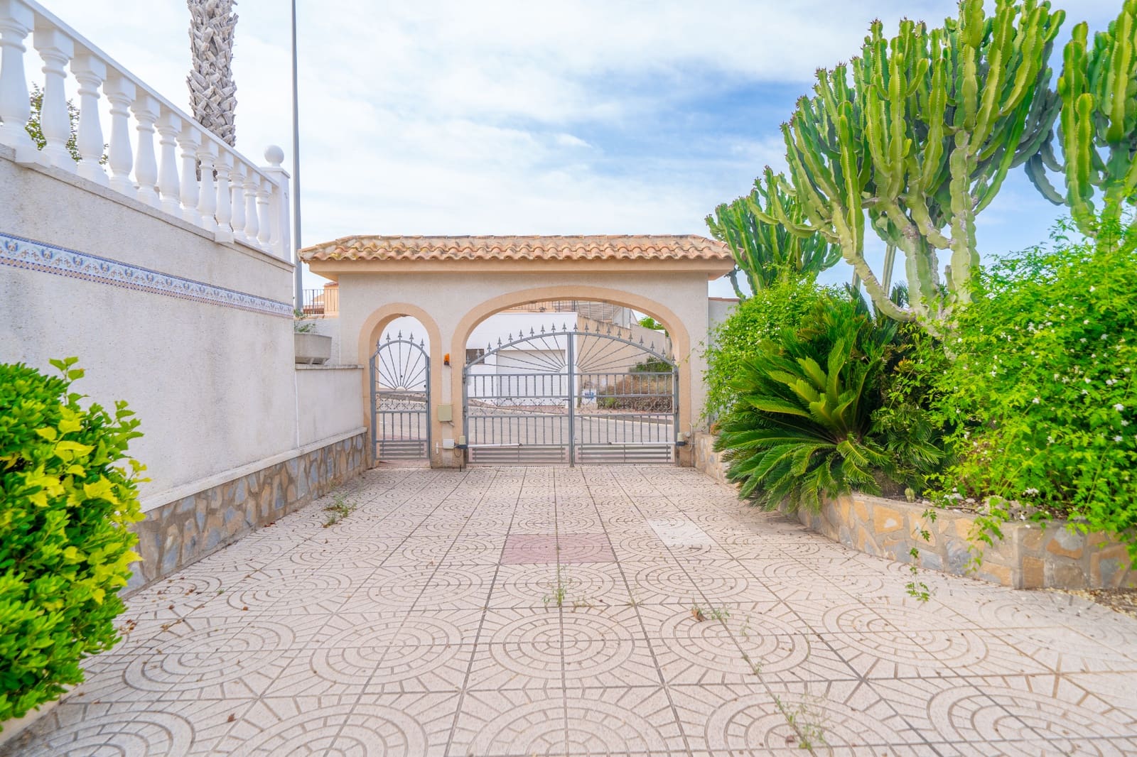 3 soveværelse Villa til salg i La Marina med swimmingpool garage - € 440.000 (Ref: 9953382)