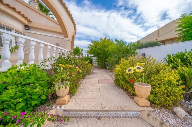 3 soveværelse Villa til salg i La Marina, Elche / Elx med swimmingpool garage - € 440.000 (Ref: 9953382)