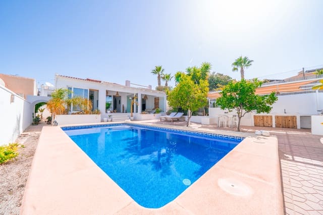 4 sypialnia Willa na sprzedaż w La Marina, Elche / Elx z basenem - 365 000 € (Ref: 9961213)