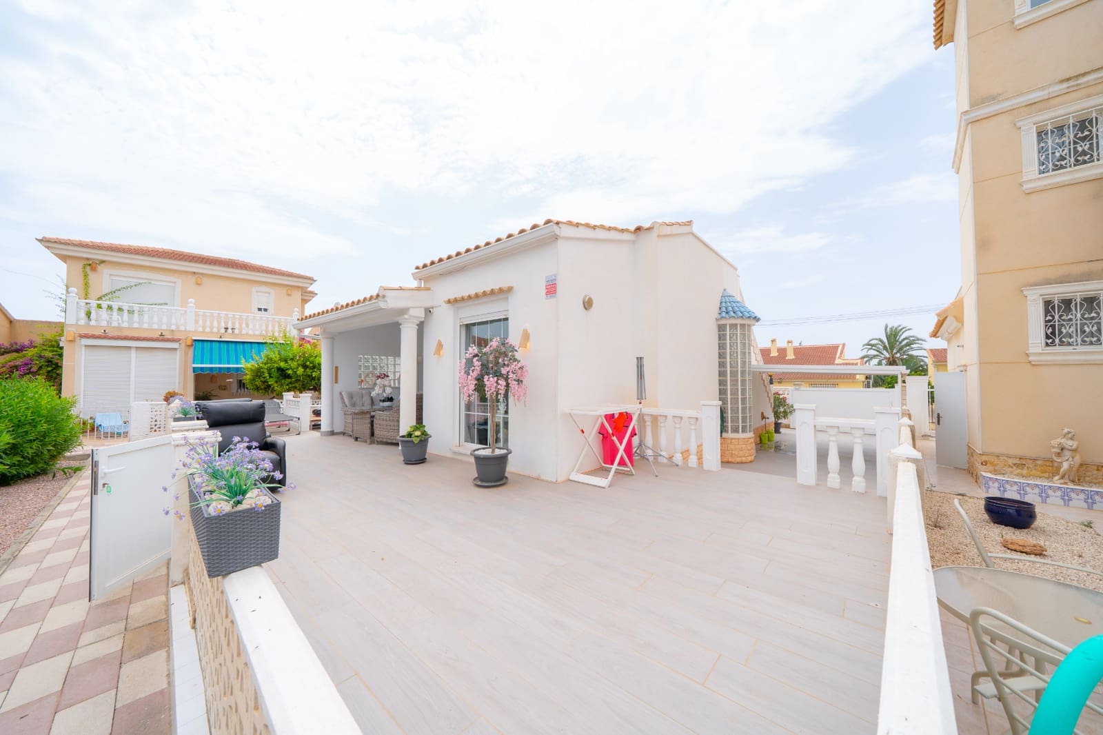 2 bedroom Villa for sale in La Marina with pool - € 265,000 (Ref: 9973732)