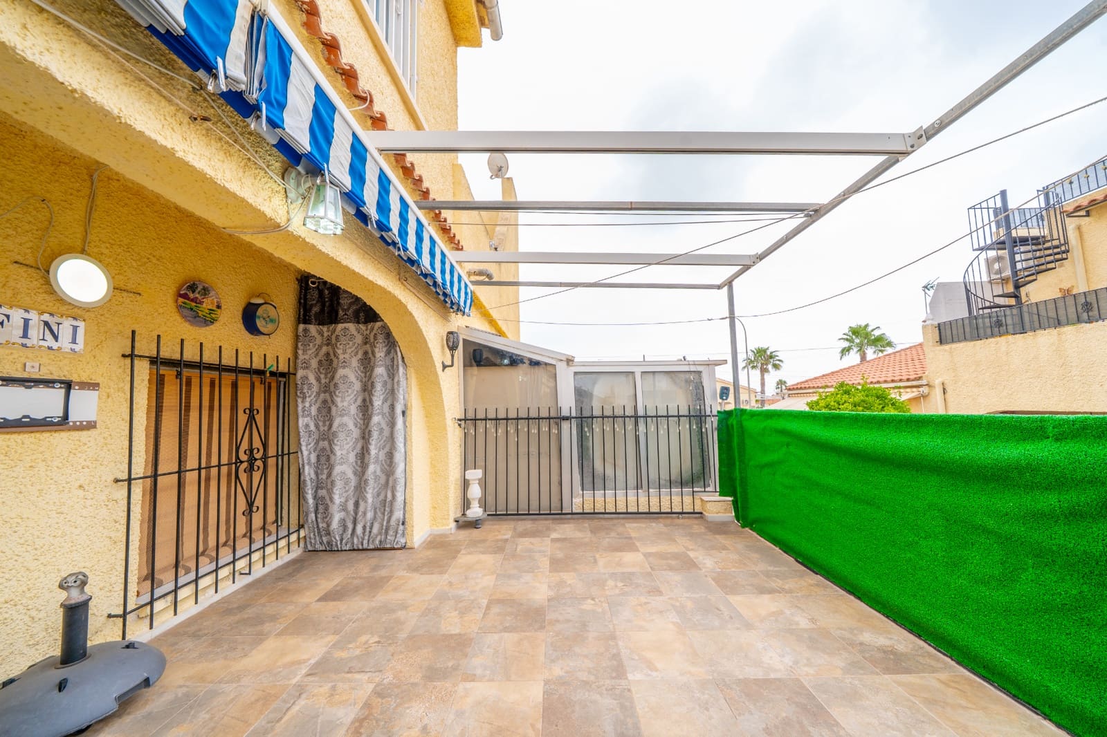 2 bedroom Townhouse for sale in La Marina - € 119,000 (Ref: 9976018)