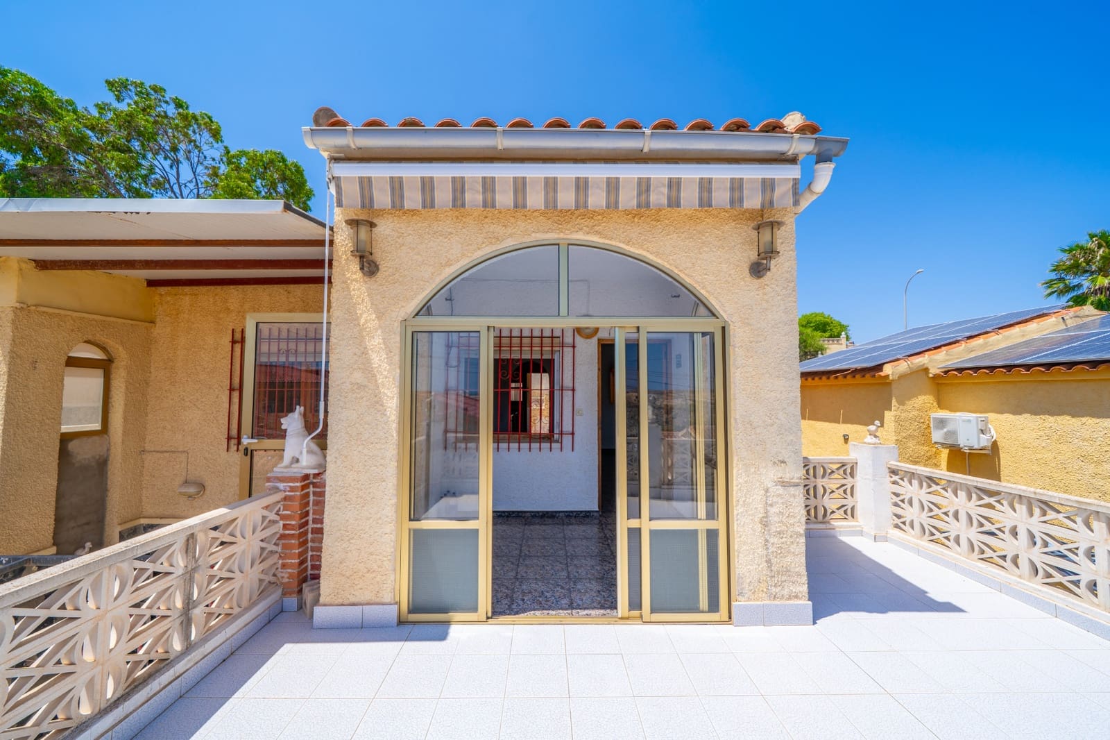4 soverom Villa til salgs i La Marina - € 150 000 (Ref: 9989491)