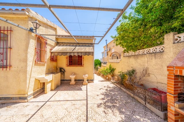 4 soverom Villa til salgs i La Marina, Elche / Elx - € 150 000 (Ref: 9989491)