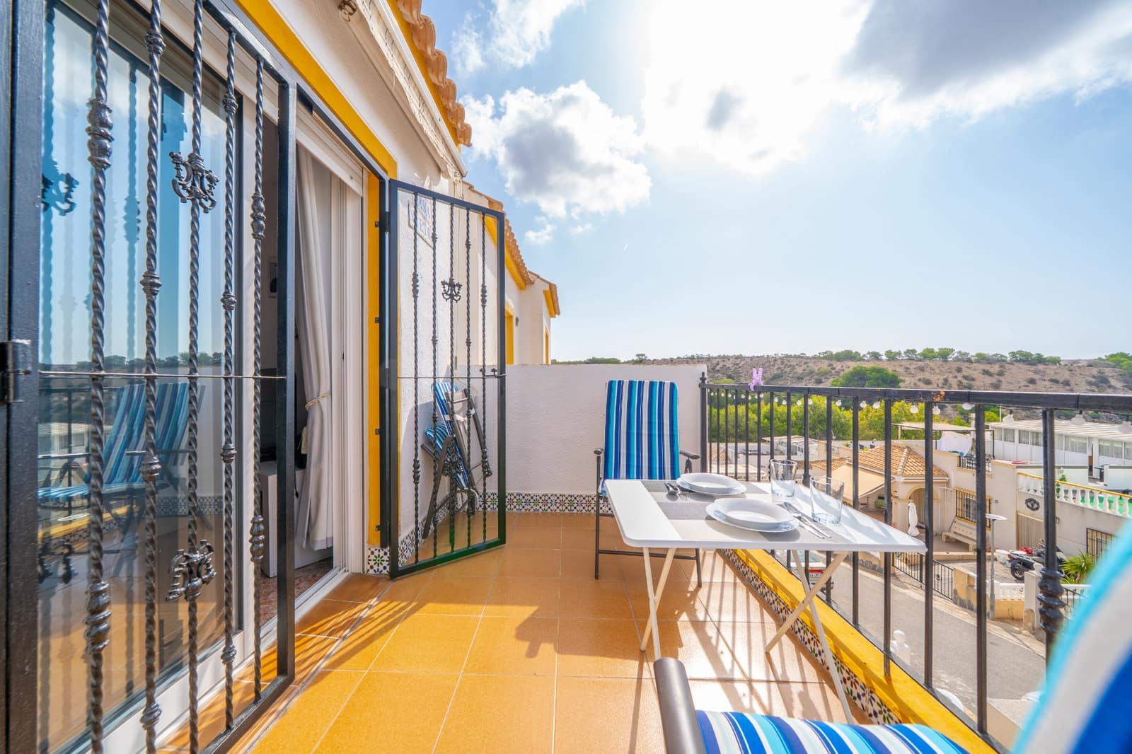 2 soverom Leilighet til salgs i La Marina med svømmebasseng - € 129 950 (Ref: 9989890)