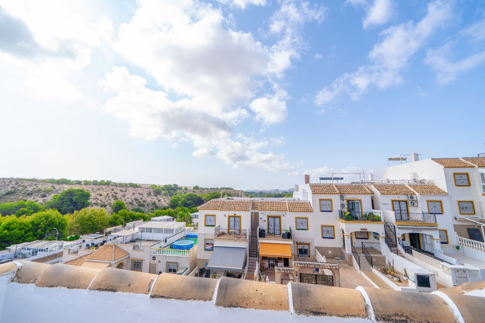 2 soverom Leilighet til salgs i La Marina med svømmebasseng - € 129 950 (Ref: 9989890)