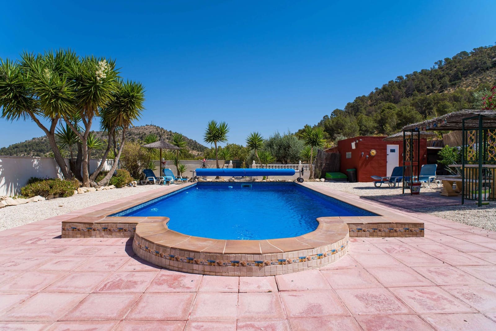 Chalet de 3 habitaciones en Monóvar / Monóver en venta con piscina - 285.000 € (Ref: 10000136)