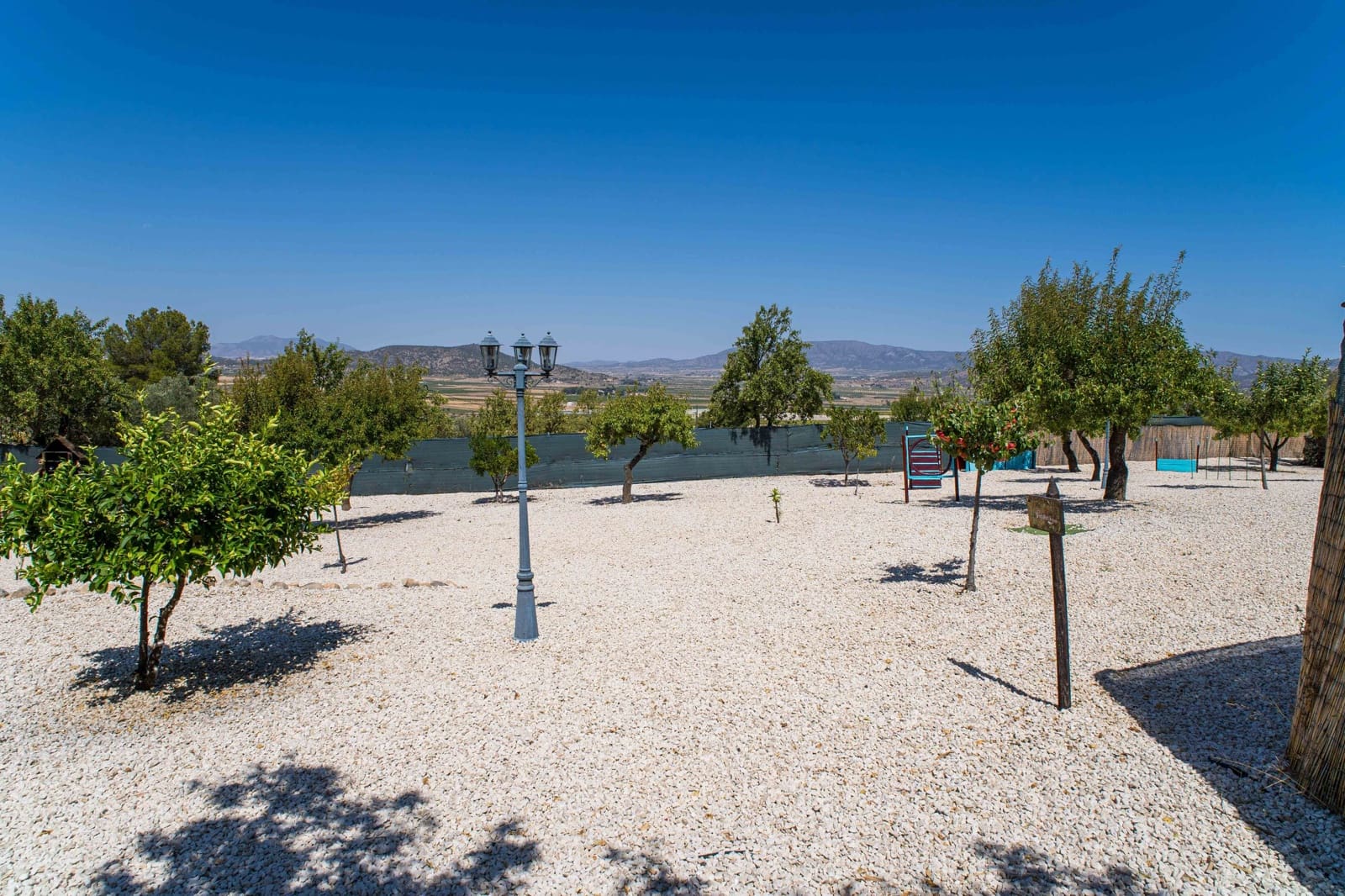 Chalet de 3 habitaciones en Monóvar / Monóver en venta con piscina - 285.000 € (Ref: 10000136)