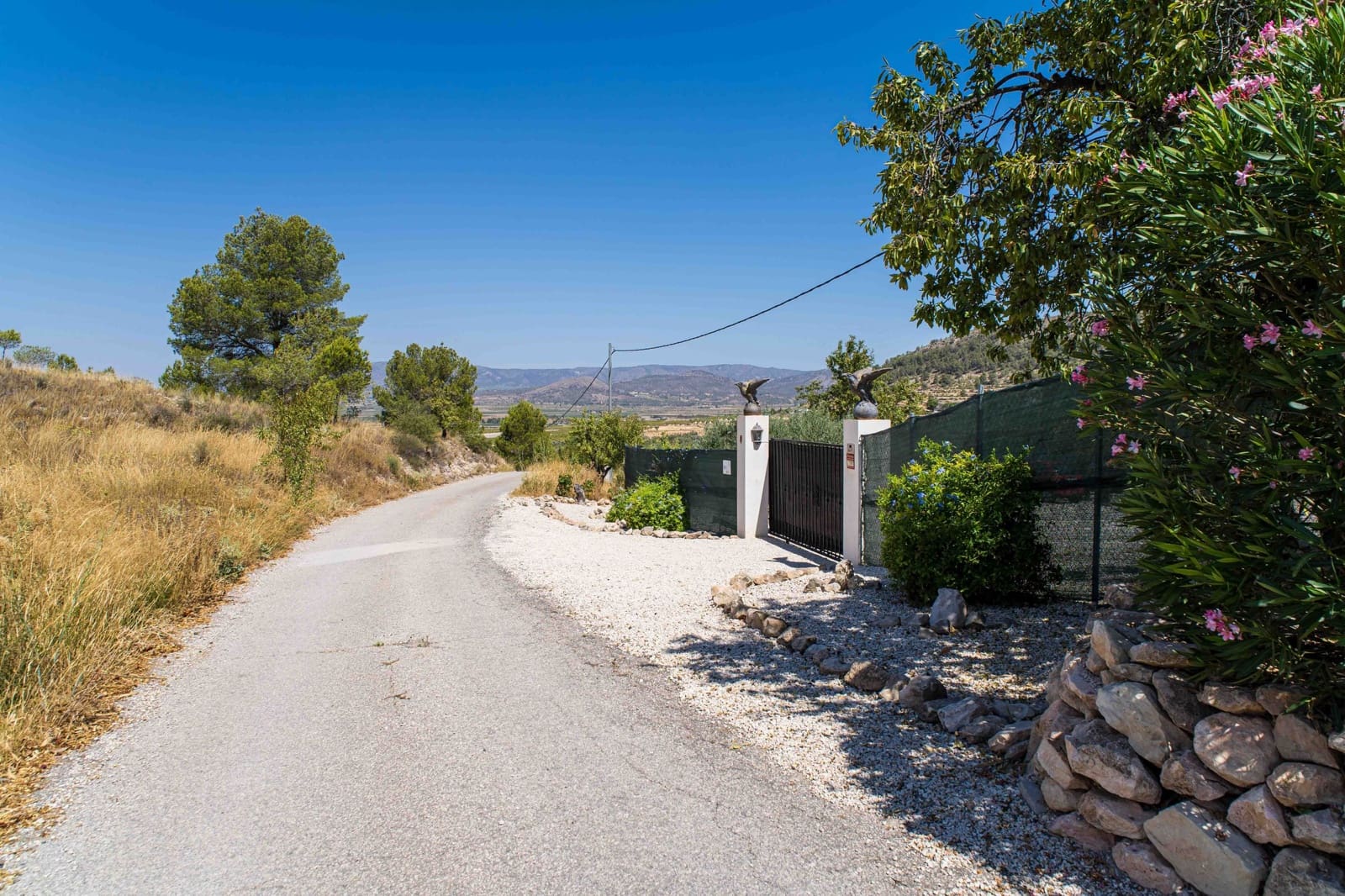 Chalet de 3 habitaciones en Monóvar / Monóver en venta con piscina - 285.000 € (Ref: 10000136)