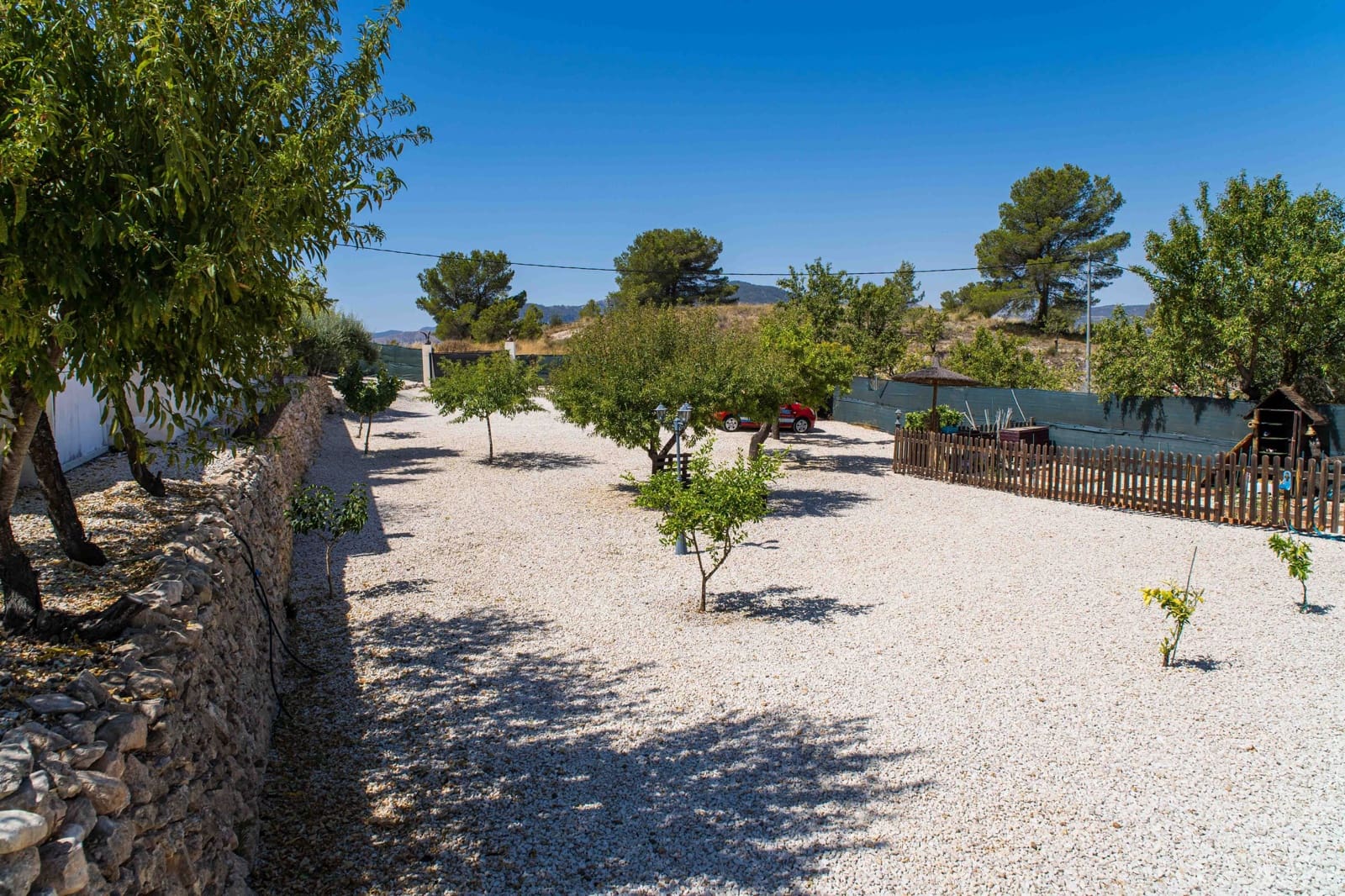 Chalet de 3 habitaciones en Monóvar / Monóver en venta con piscina - 285.000 € (Ref: 10000136)