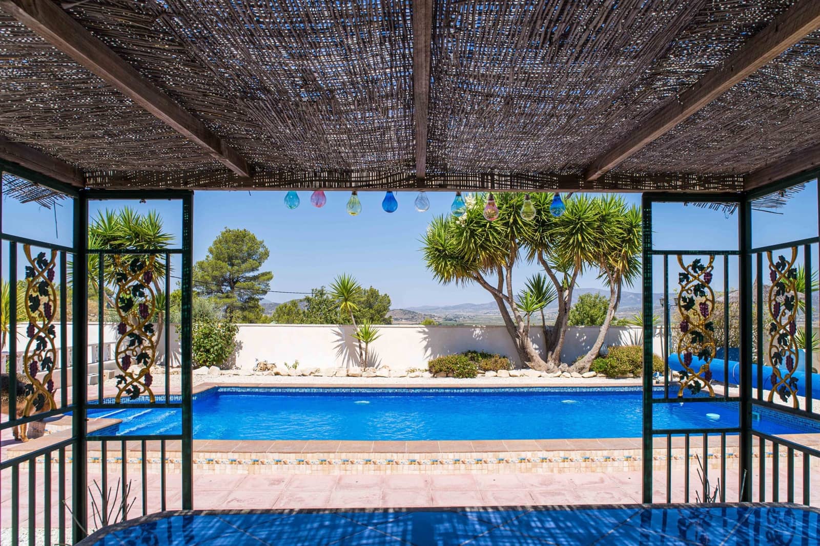 Chalet de 3 habitaciones en Monóvar / Monóver en venta con piscina - 285.000 € (Ref: 10000136)