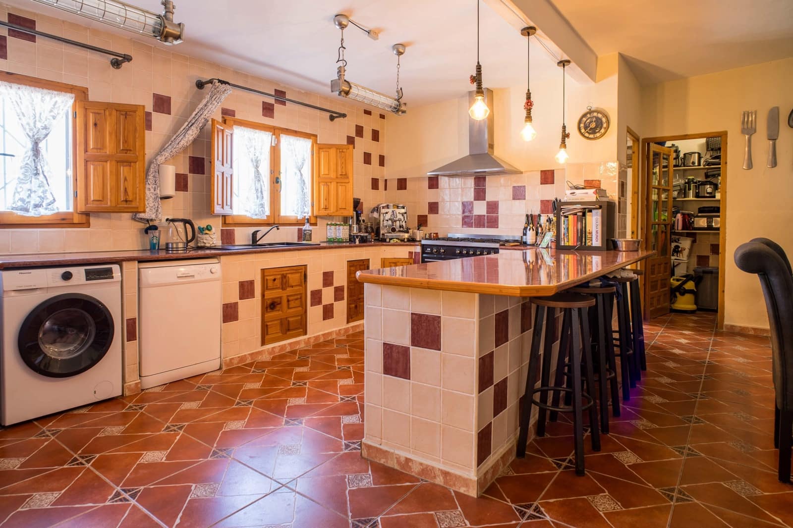 Chalet de 3 habitaciones en Monóvar / Monóver en venta con piscina - 285.000 € (Ref: 10000136)
