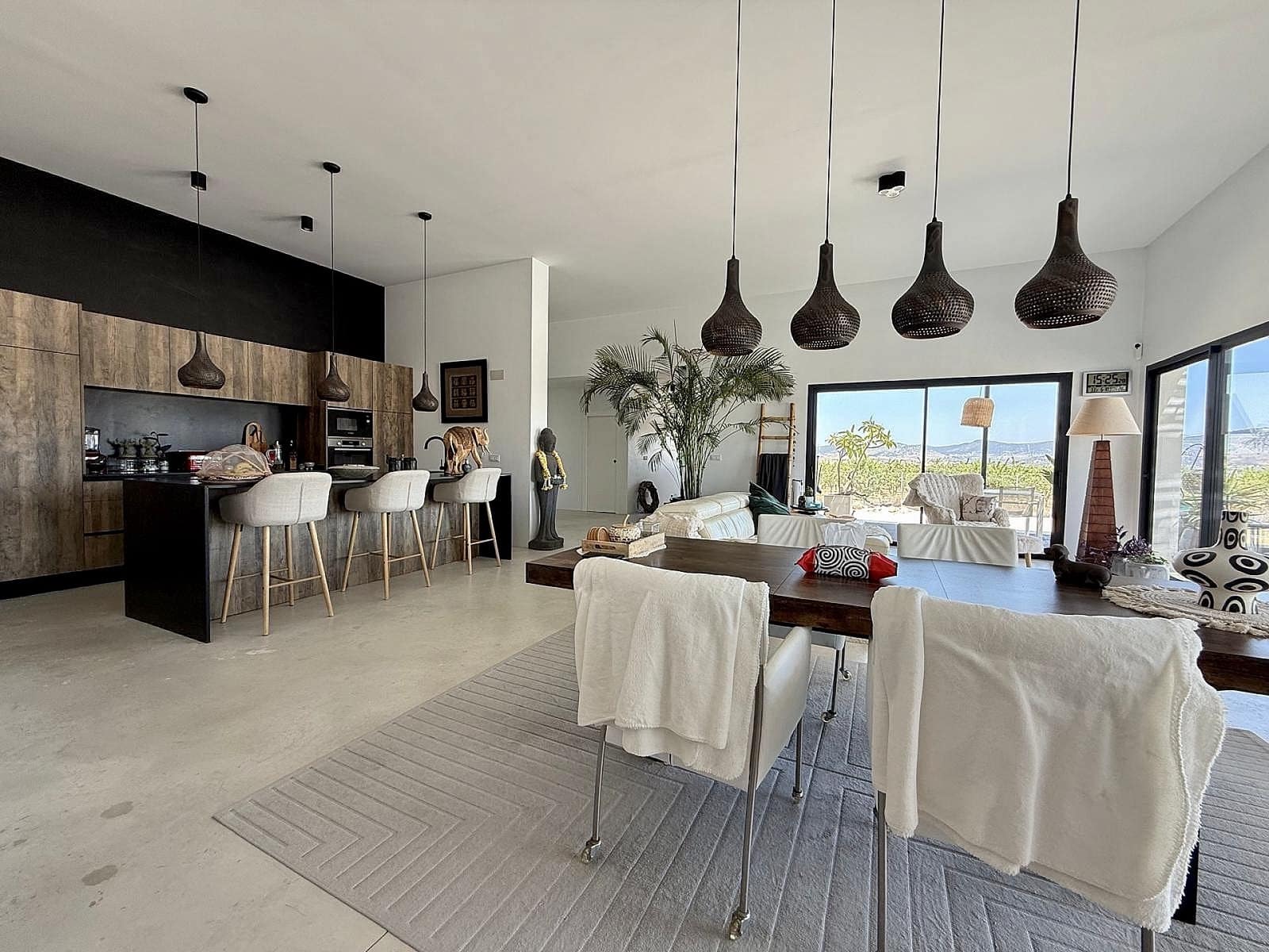 5 soverom Villa til salgs i Pinoso med svømmebasseng - € 679 995 (Ref: 10000137)