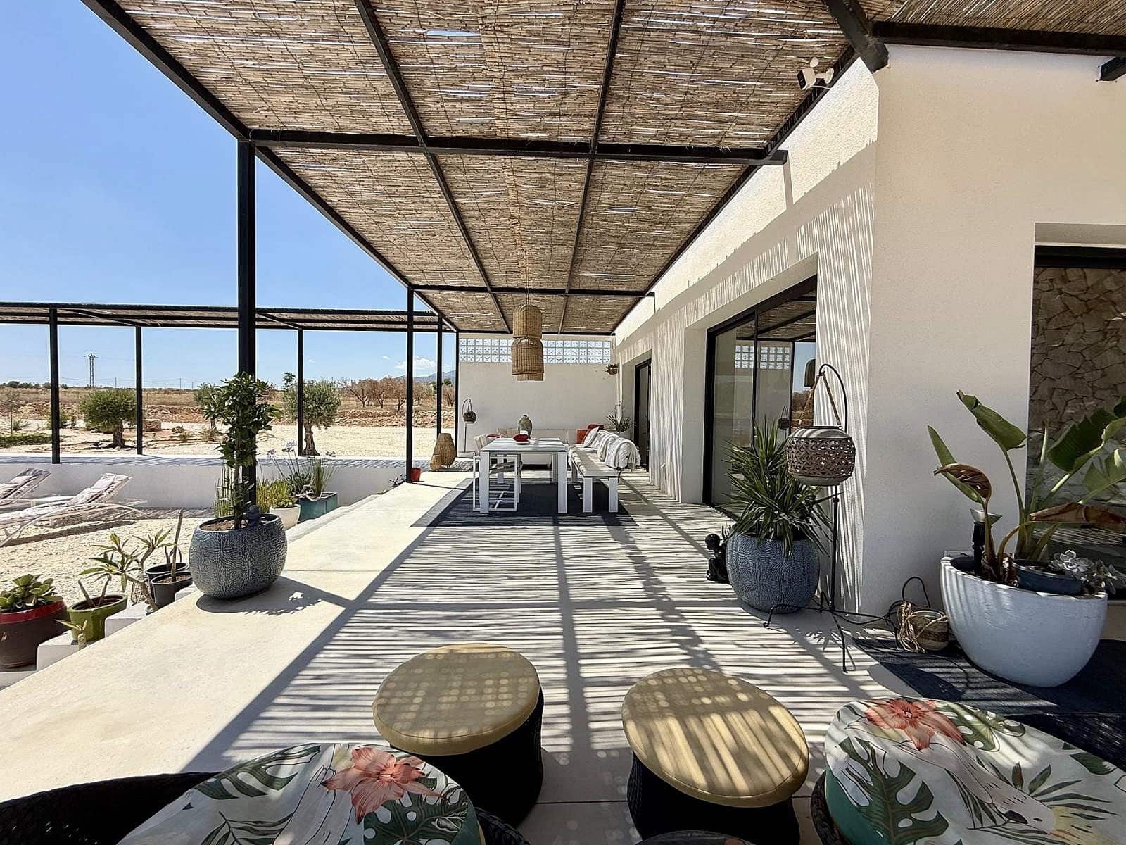 5 soverom Villa til salgs i Pinoso med svømmebasseng - € 679 995 (Ref: 10000137)