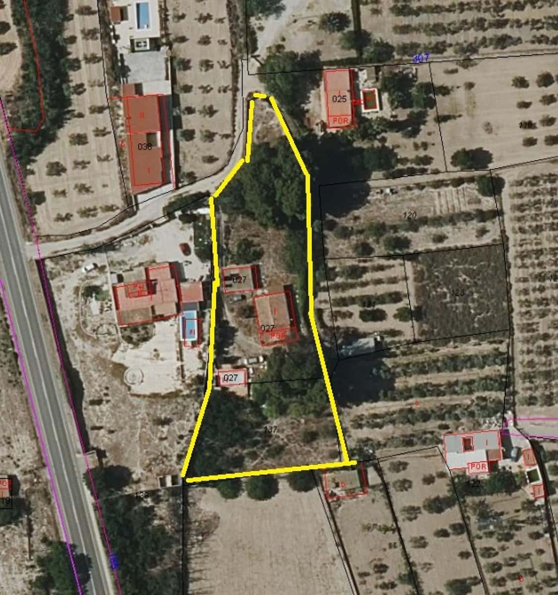 3 soveværelse Villa til salg i Sax med swimmingpool garage - € 59.995 (Ref: 10000139)
