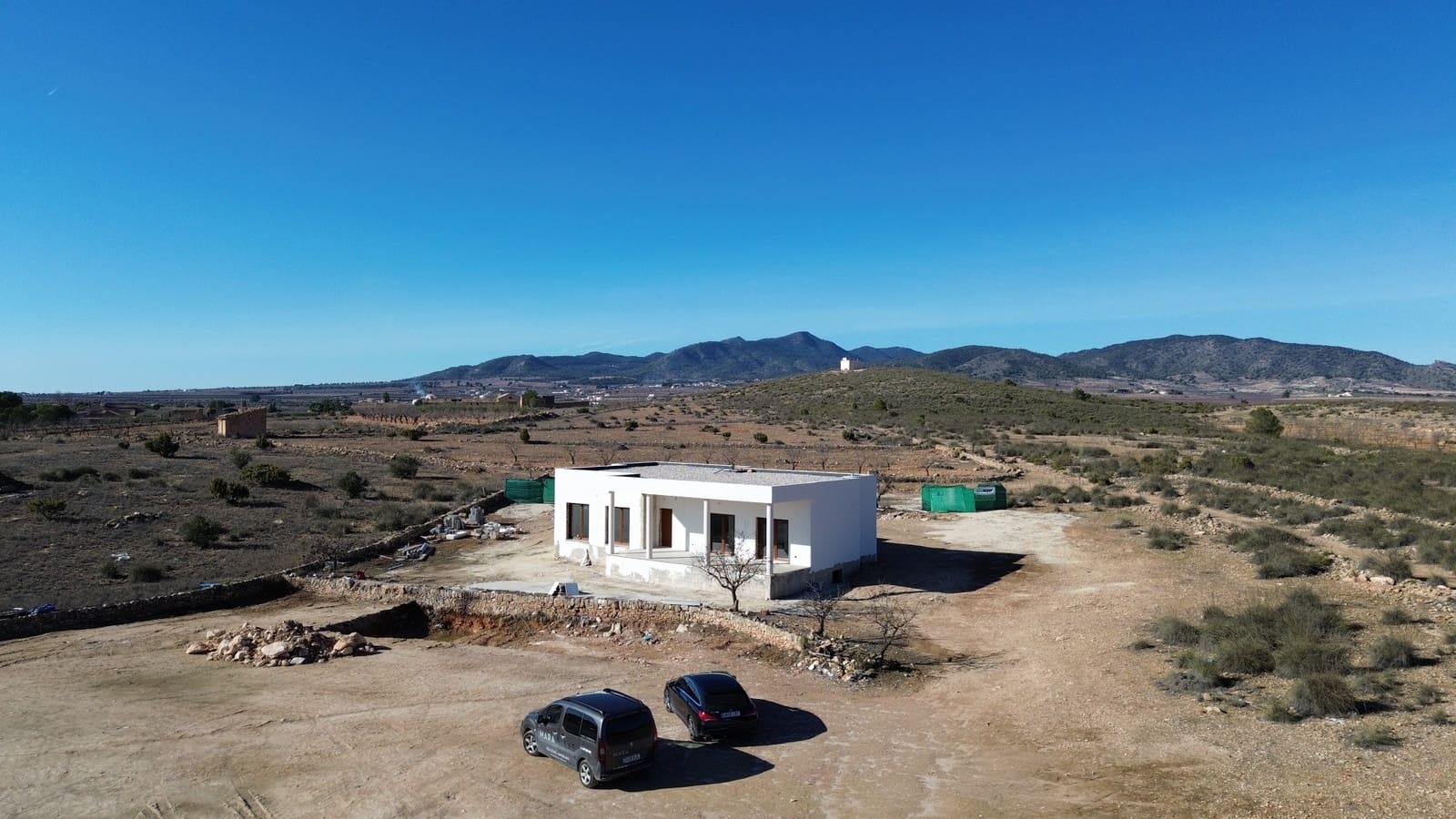 Chalet de 3 habitaciones en Pinoso en venta con piscina garaje - 389.000 € (Ref: 10019576)