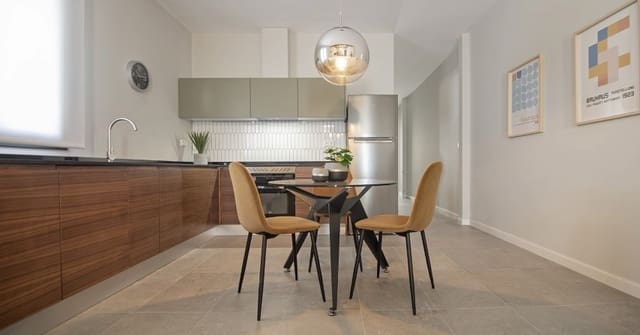 Casa de 3 habitaciones en Pinoso en venta con piscina - 215.000 € (Ref: 10019578)