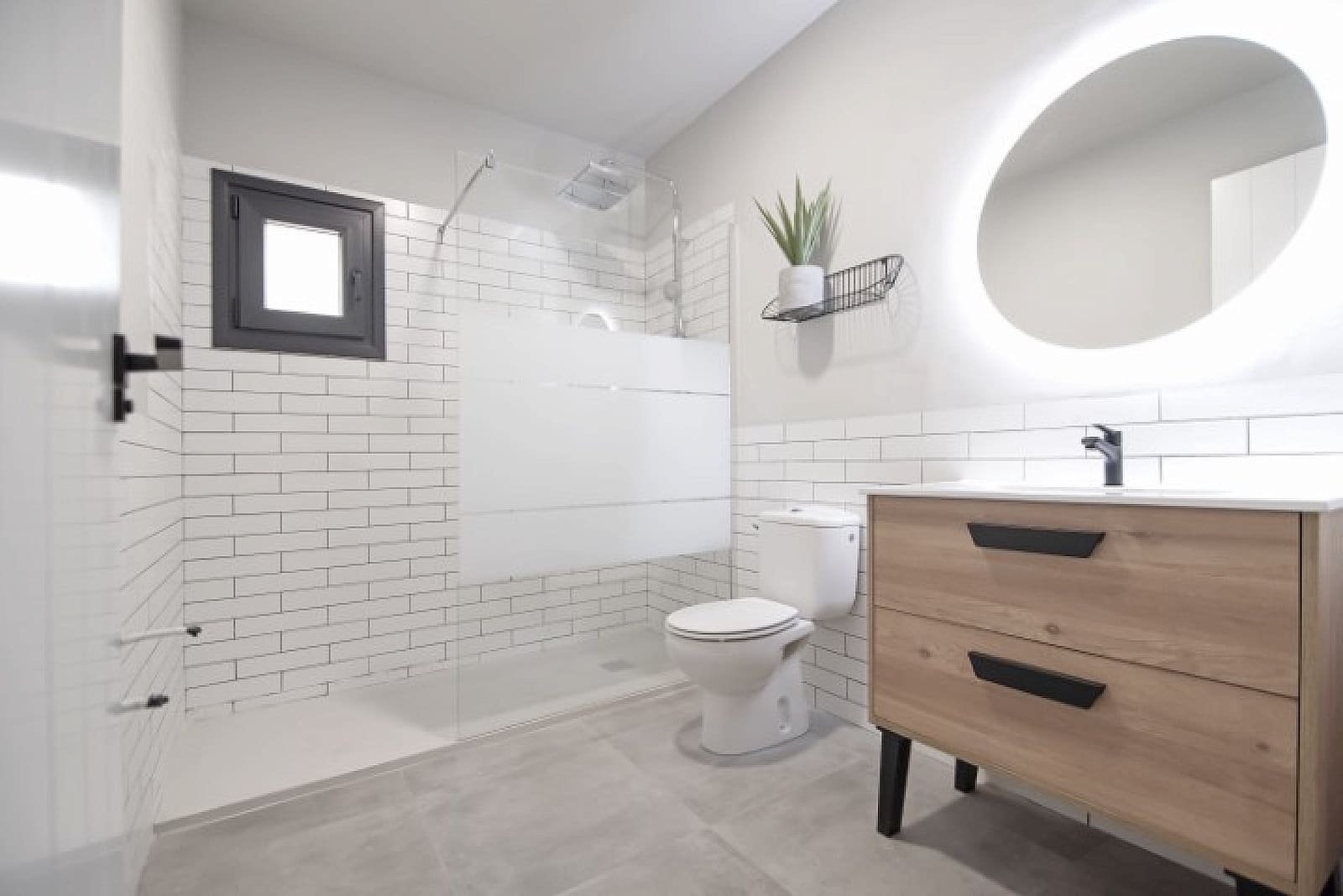 Casa de 3 habitaciones en Pinoso en venta con piscina - 215.000 € (Ref: 10019578)