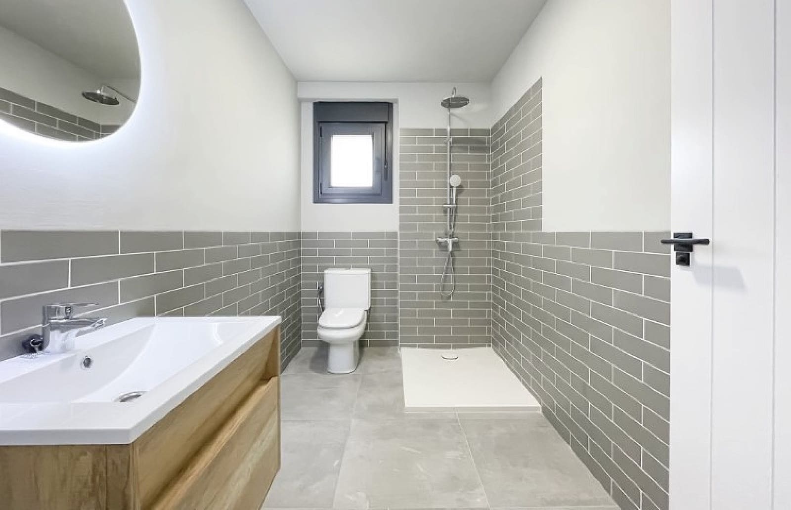 Casa de 3 habitaciones en Pinoso en venta con piscina - 215.000 € (Ref: 10019578)