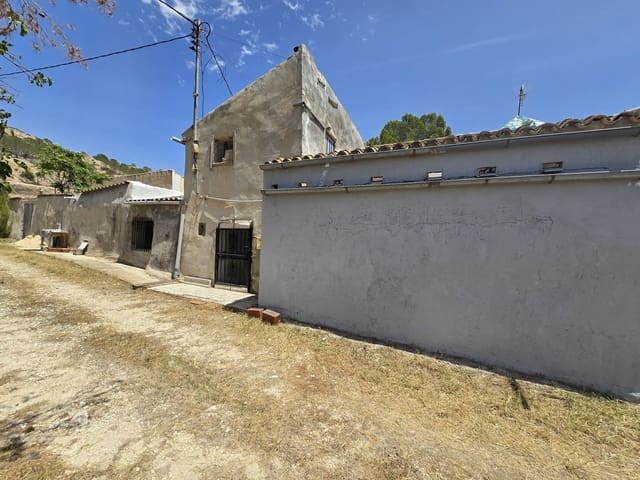 Finca/Casa Rural de 2 habitaciones en Pinoso en venta con piscina garaje - 125.000 € (Ref: 10019579)