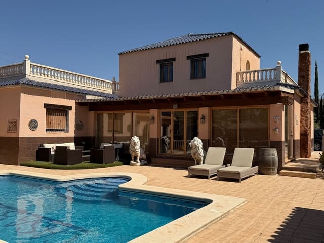 6 Zimmer Villa zu verkaufen in Salinas mit Pool Garage - 595.000 € (Ref: 10019580)