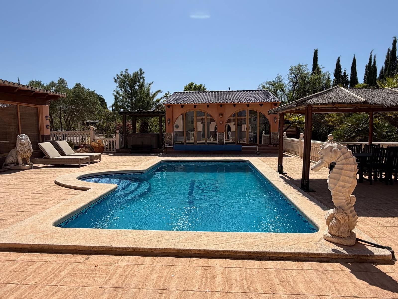 6 Zimmer Villa zu verkaufen in Salinas mit Pool Garage - 595.000 € (Ref: 10019580)