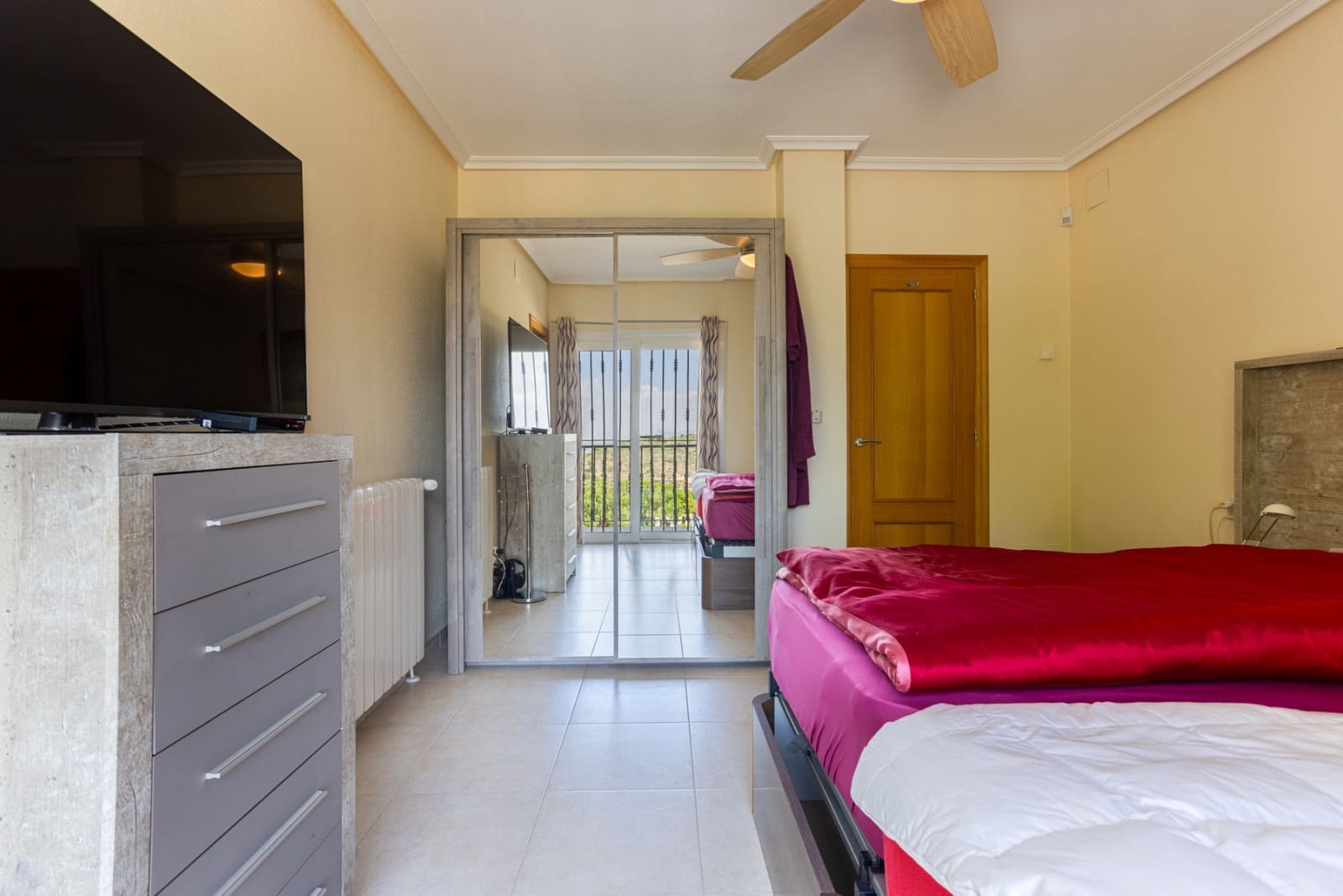 Chalet de 4 habitaciones en La Zarza en venta con piscina - 385.000 € (Ref: 10019582)