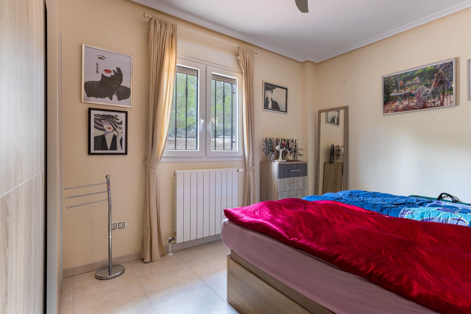 Chalet de 4 habitaciones en La Zarza en venta con piscina - 385.000 € (Ref: 10019582)