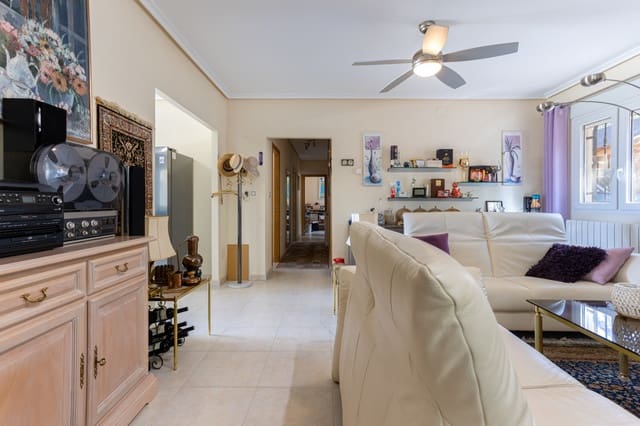 Chalet de 4 habitaciones en La Zarza, Pinoso en venta con piscina - 385.000 € (Ref: 10019582)