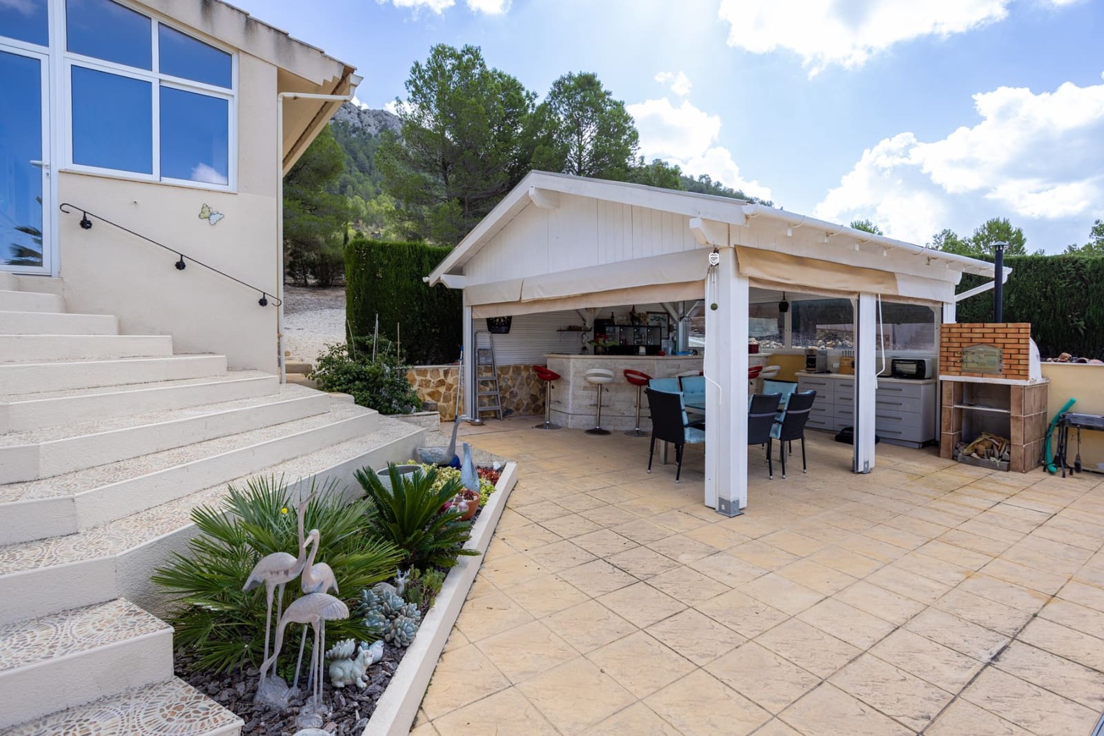 Chalet de 4 habitaciones en La Zarza en venta con piscina - 385.000 € (Ref: 10019582)
