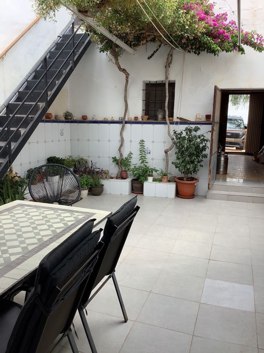 Casa de 4 habitaciones en Hondón de las Nieves en venta con piscina garaje - 235.000 € (Ref: 10039426)