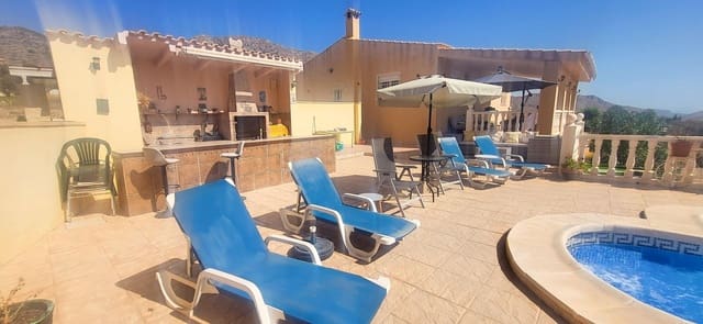3 makuuhuone Huvila myytävänä paikassa La Romana mukana uima-altaan - 289 999 € (Ref: 10048393)